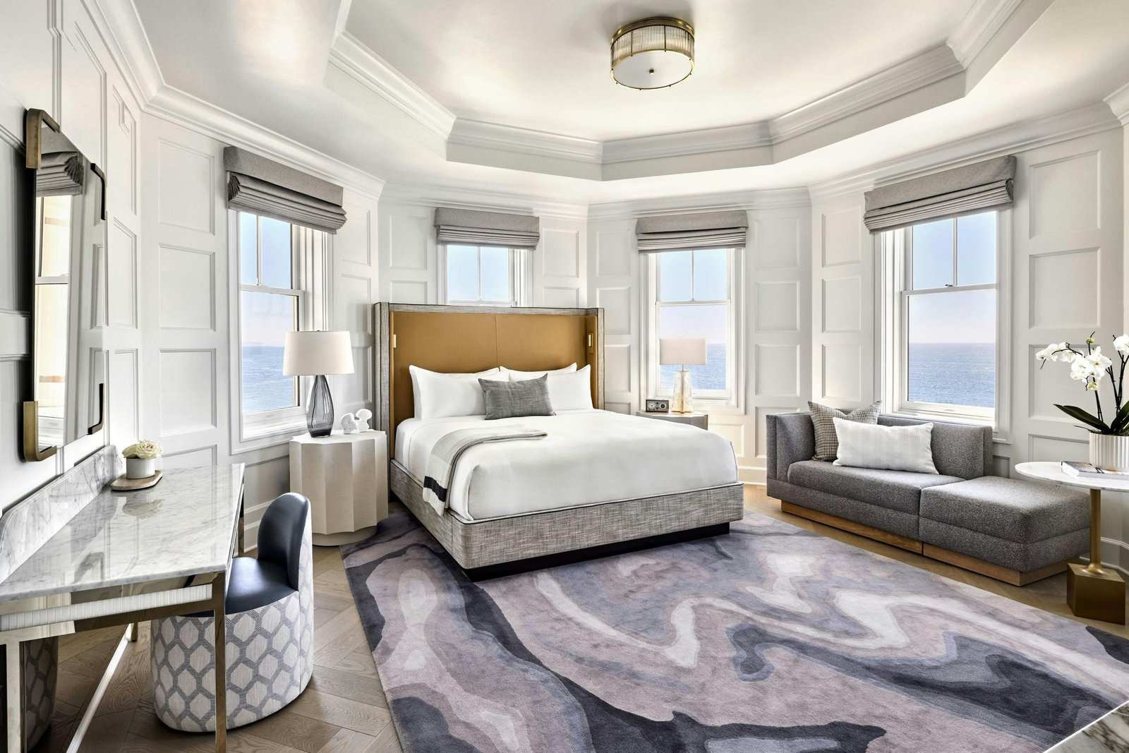 Suite at Aristocrat Hotel