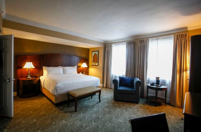 Executive Suite at The Barrington Hotel