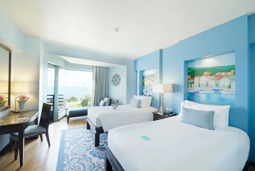 Executive Suite at The Bayview Hotel Pattaya