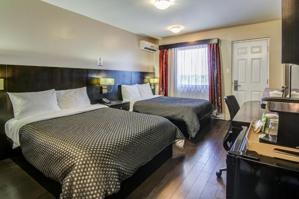 Deluxe Room at Hotel De La Borealie