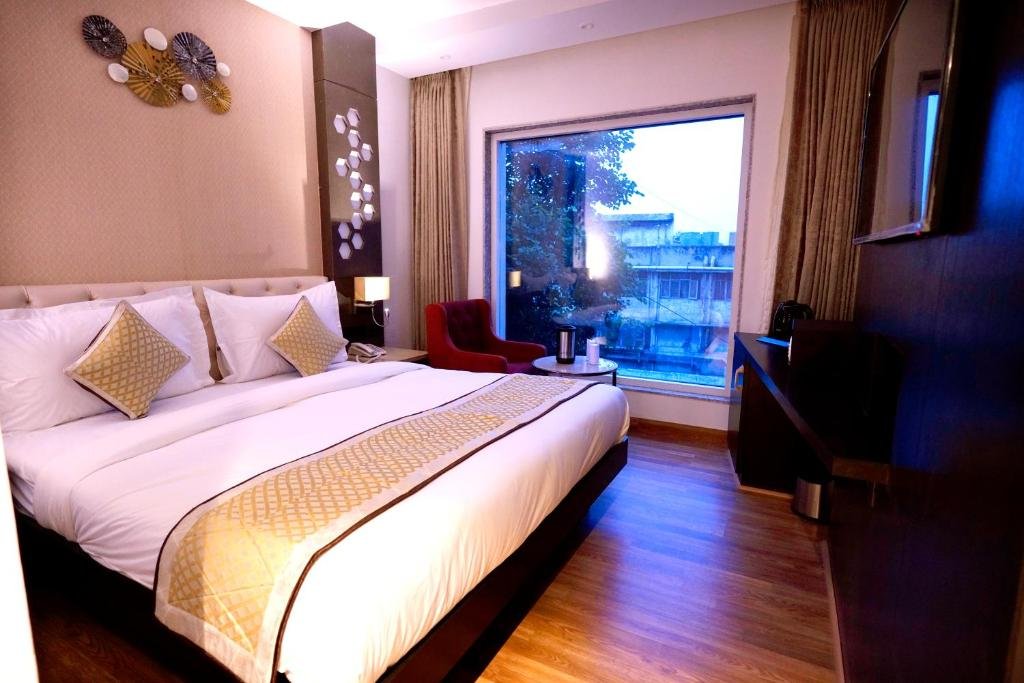 Deluxe Room at Hotel City Pride New Delhi