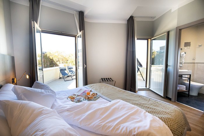 Lobby at The Cross Hotel