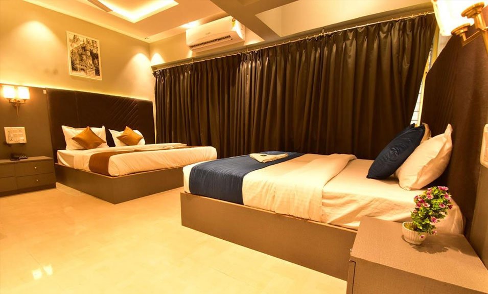 Luxury Suite at Dhanvantari Luxury Hotel