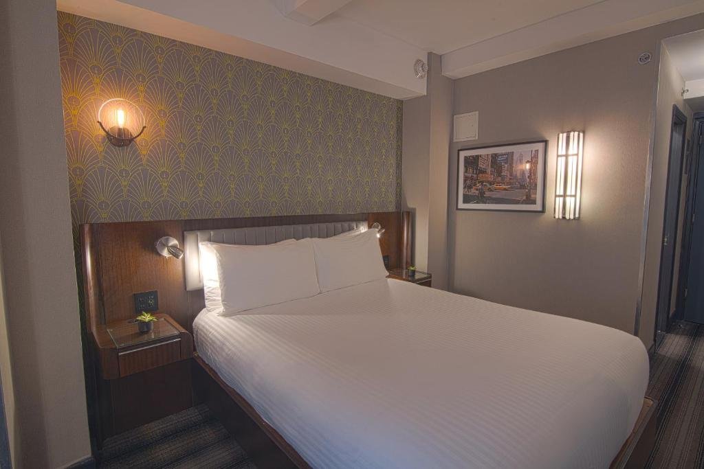 Suite at Hotel Edison Times Square