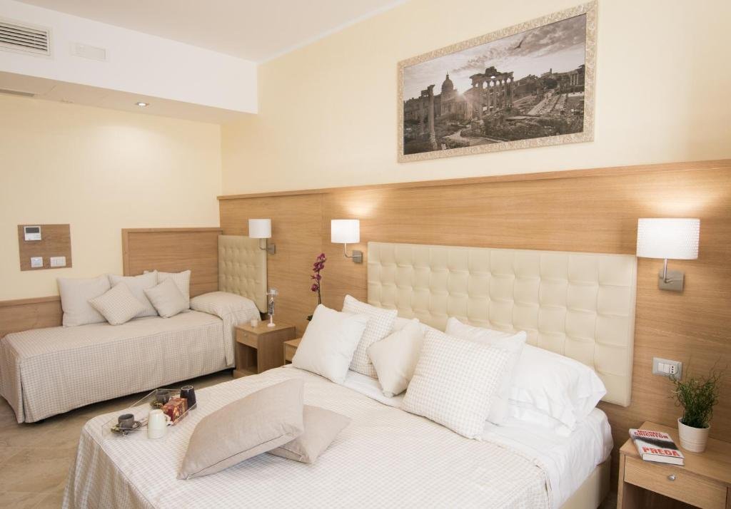 Suite at Esposizione Palace Hotel