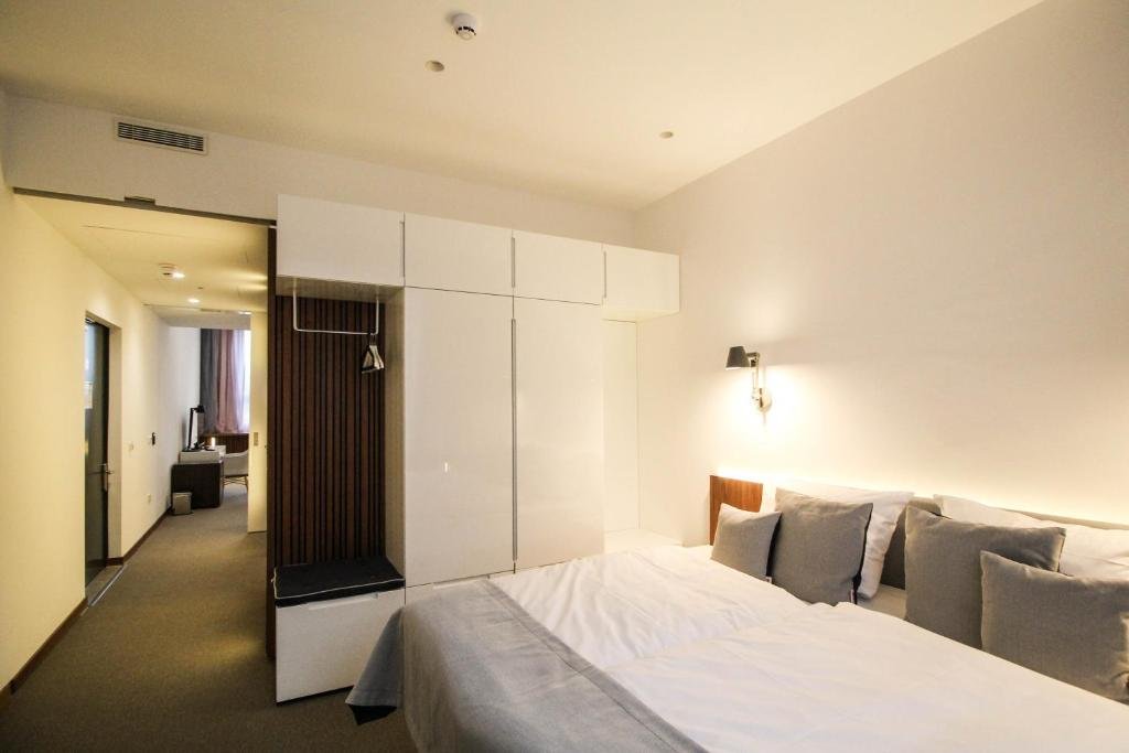 Deluxe Apartment at H24 Hotel Apartments