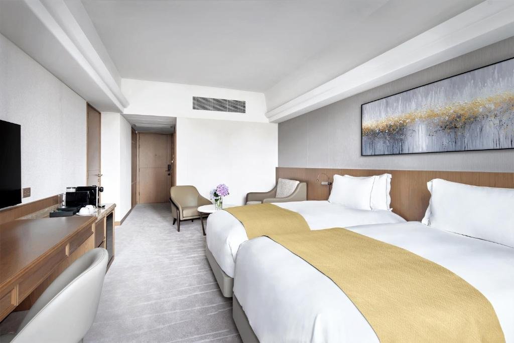 Deluxe Room at Hopewell Hotel