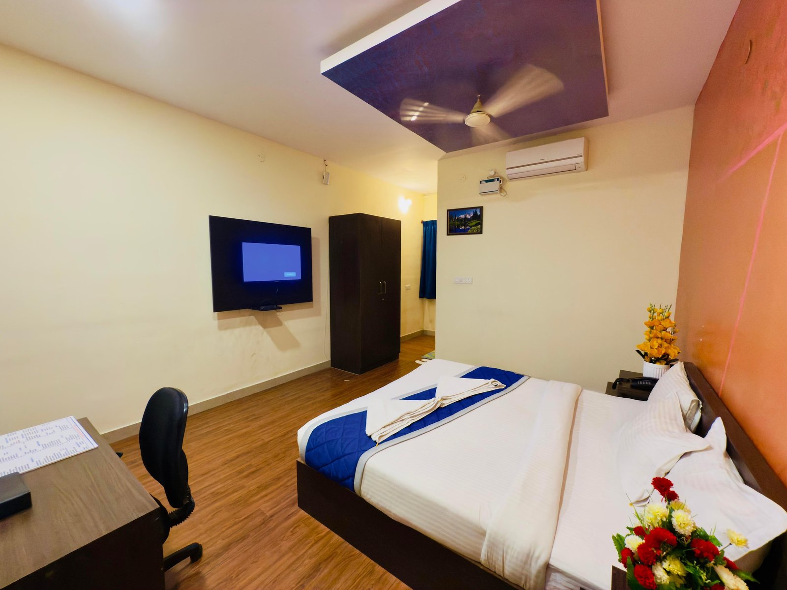 Guest Room at Hotel New Blue Rocks Sarjapur