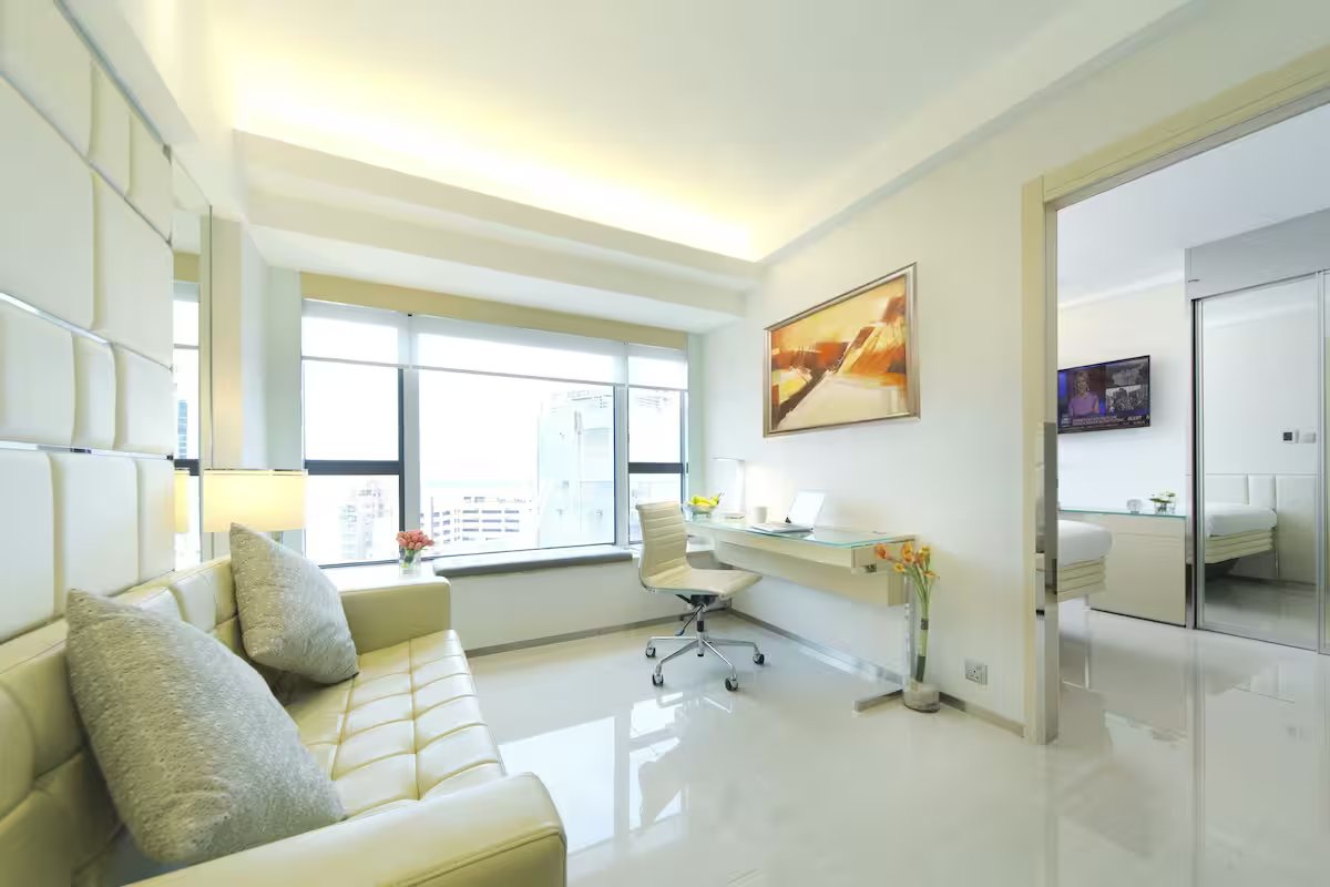 iPlus Premier Room at iclub Sheung Wan Hotel