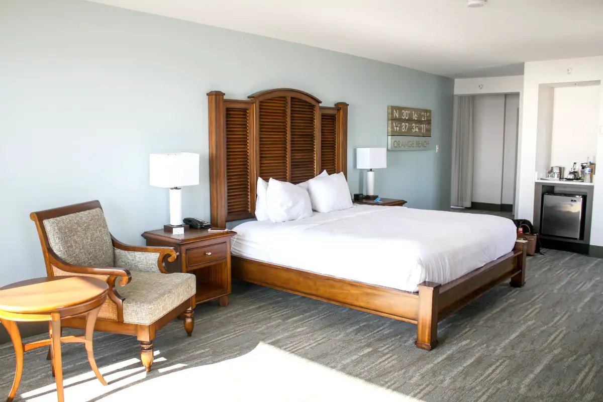 Waterfront Suite at Island House Hotel