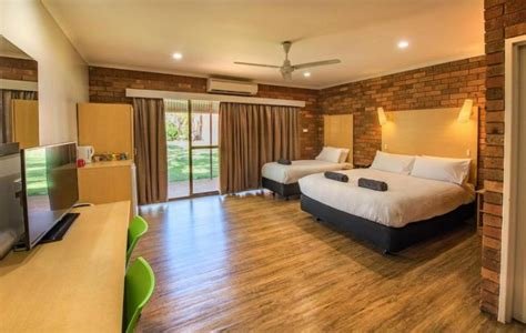 Deluxe Room at Contour Hotel Katherine