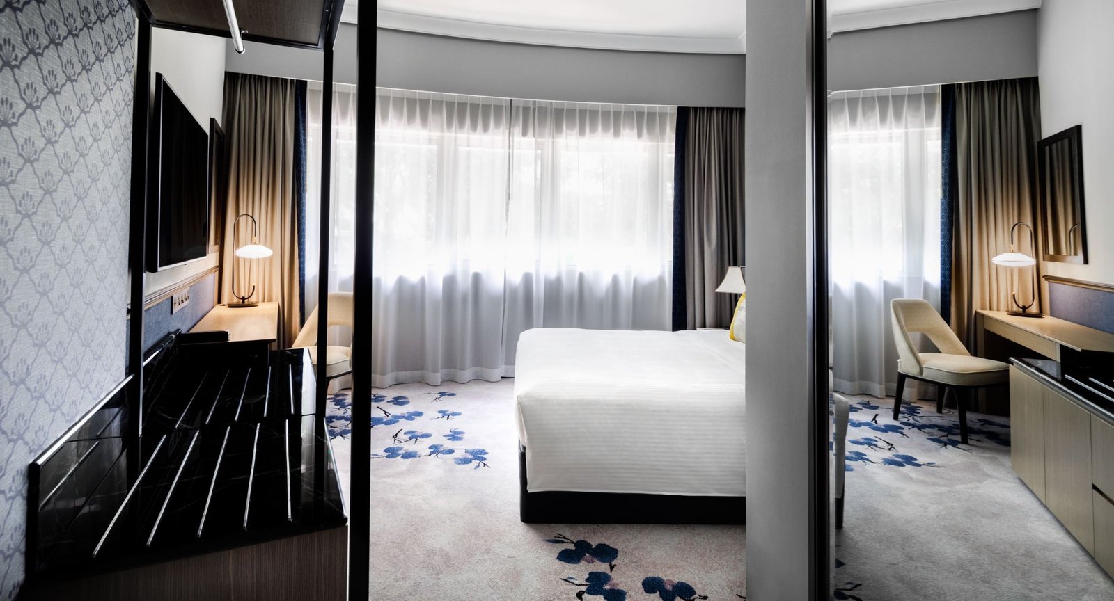 Deluxe Room at King Hotel Dubai