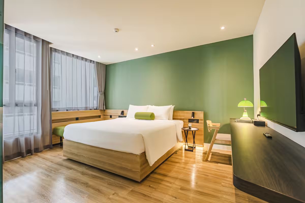 Rooftop Pool at MO Hotel Bangkok