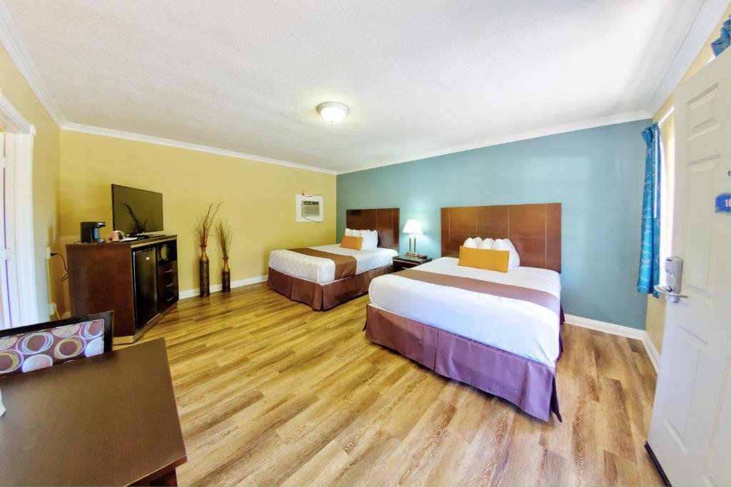 Guest Room at Palm Tropics Motel