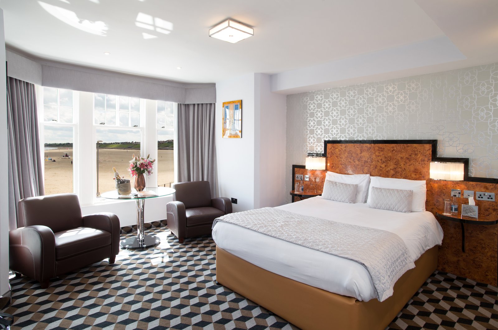 Oceanfront Lounge at The Pier Hotel