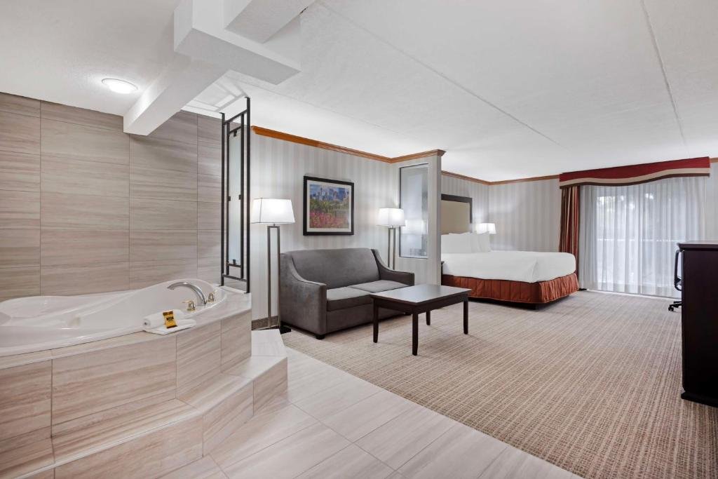 Standard Room at Best Western Plus Port O'Call Hotel