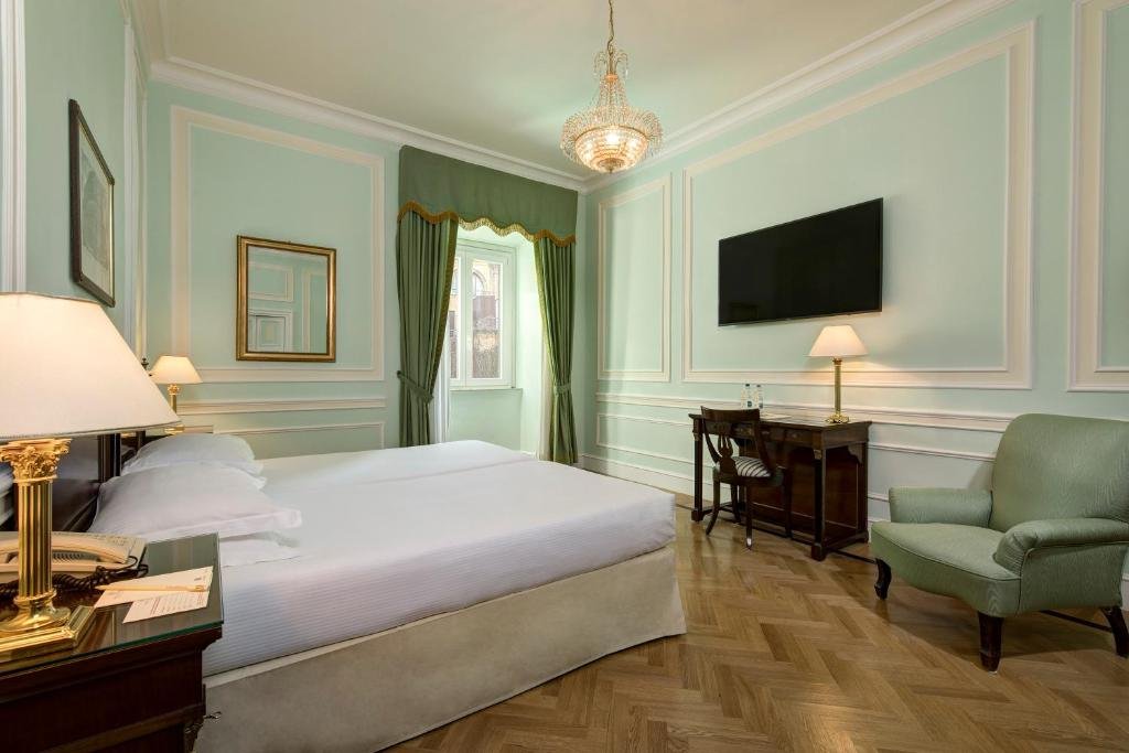 Guest Room at Hotel Quirinale