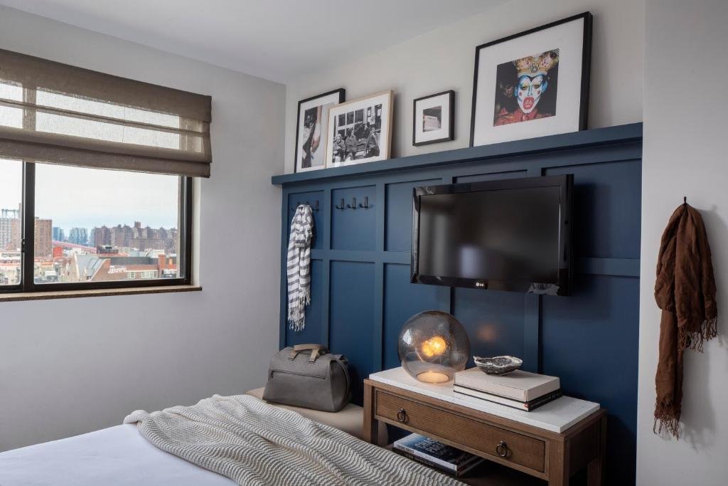 Deluxe Room at Redford Hotel