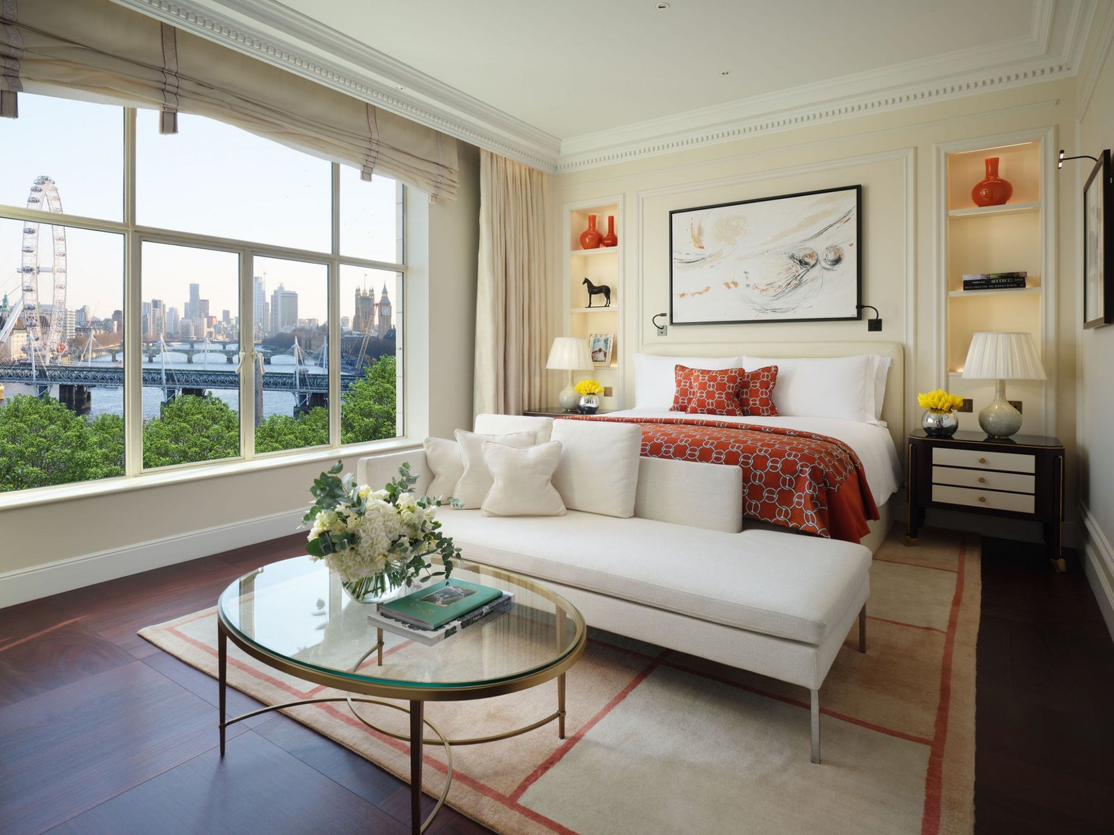 Deluxe Room at Savoy Hotel