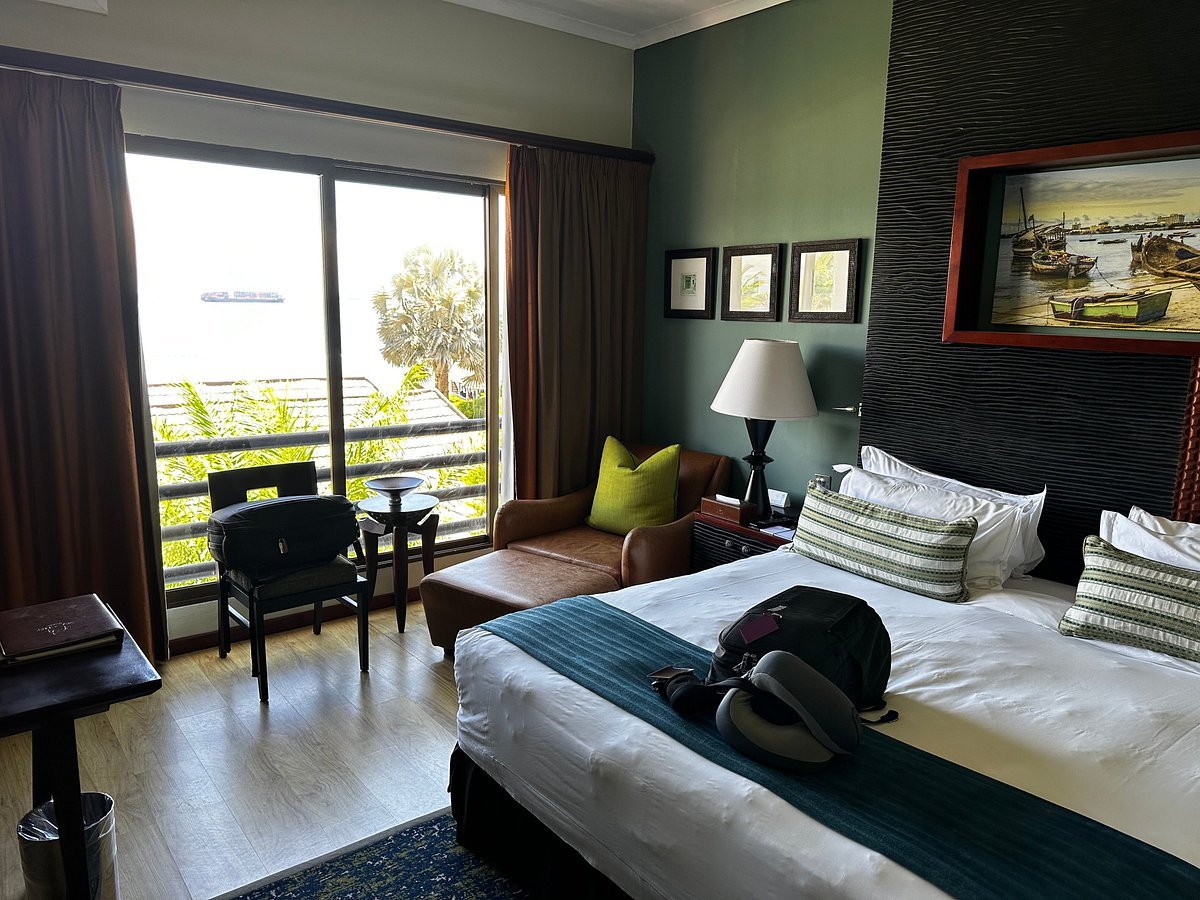 Guest Room at Sea Cliff Hotel