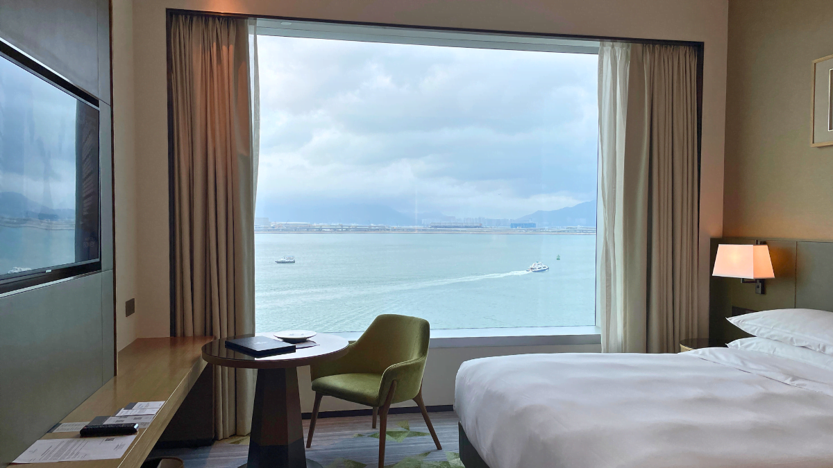 Deluxe Room at Sheraton Hong Kong Tung Chung Hotel