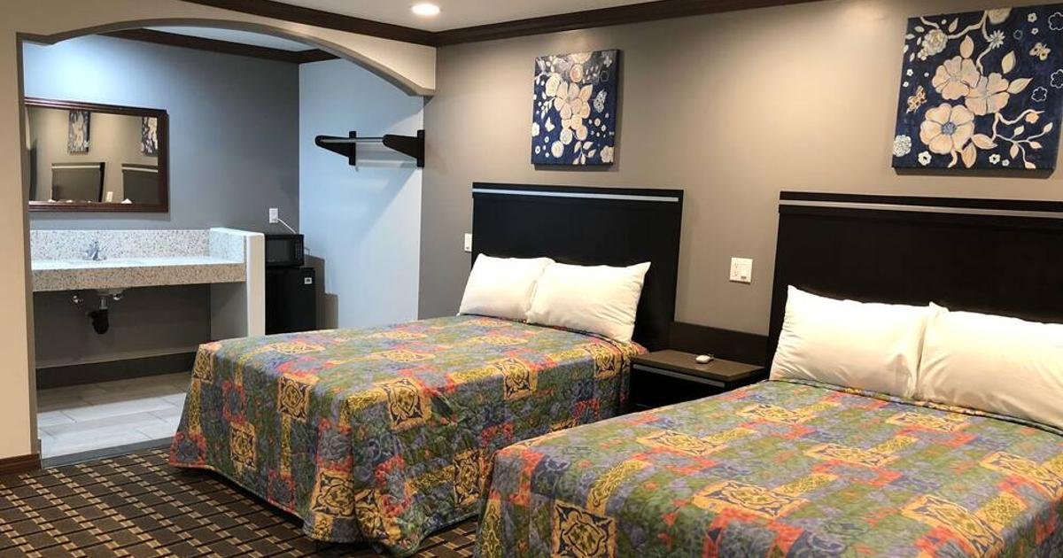 Family Room at Starlite Motel