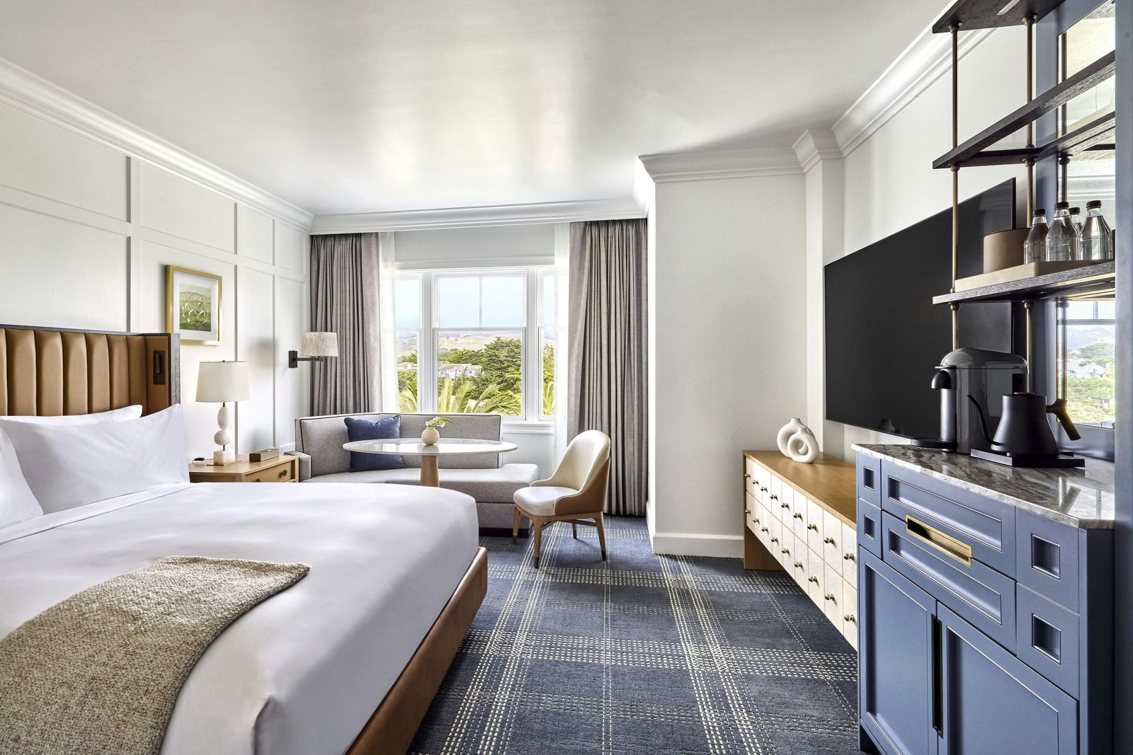 Guest Room at Best Western Plus Sunset Plaza