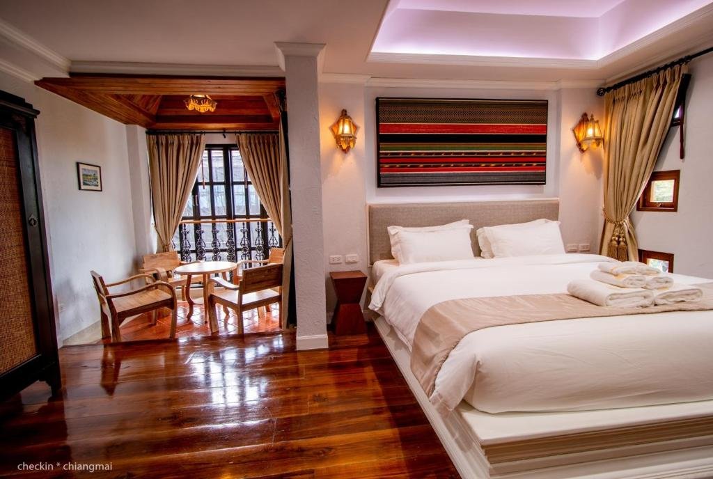 Executive Suite at TLanna Oriental Hotel