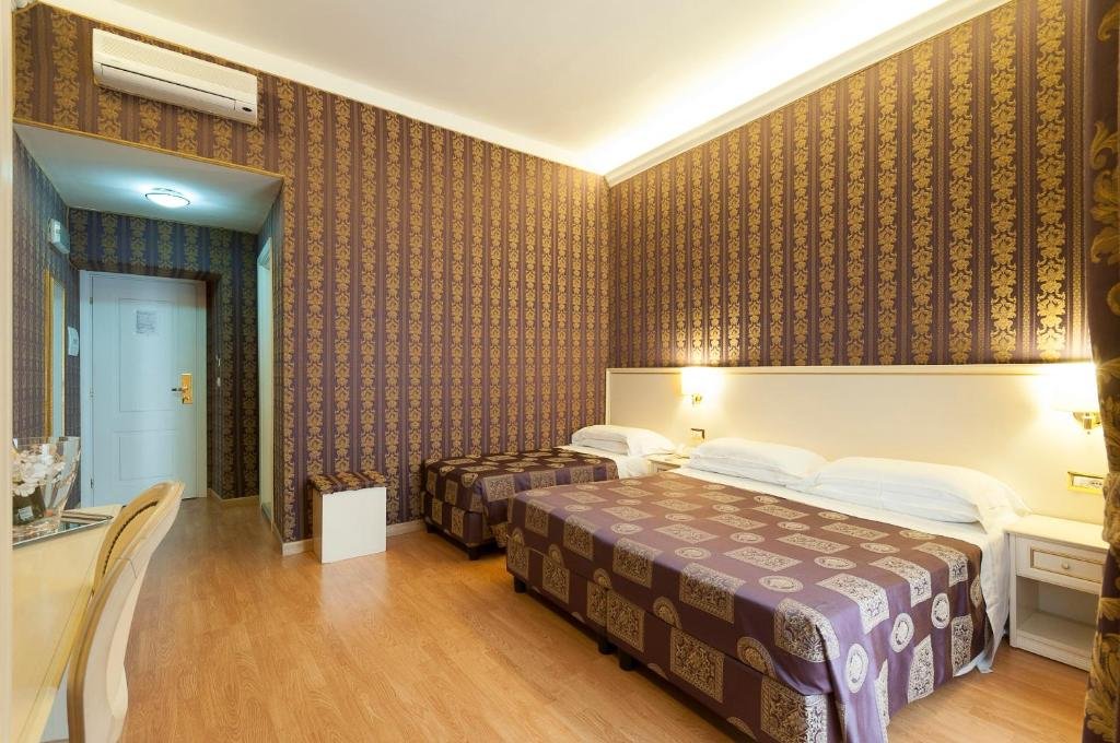 Junior Suite at Trevi 41 Hotel Roma