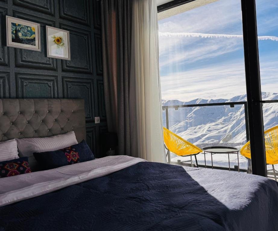 Deluxe Room at Twins Hotel