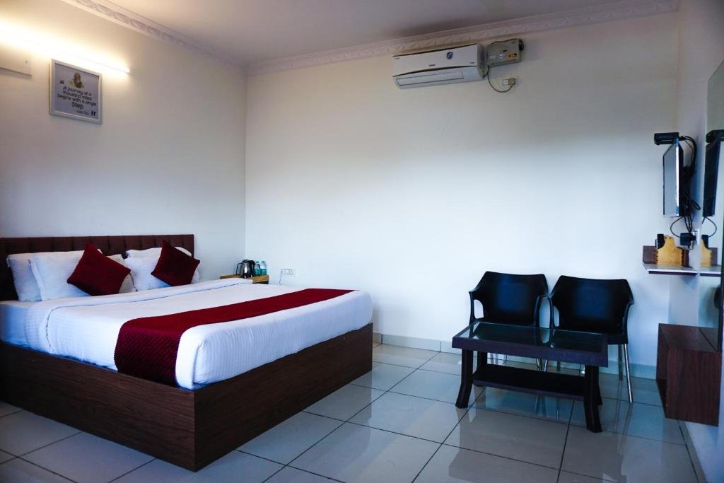 Guest Room at Vistar Resort & Hotels