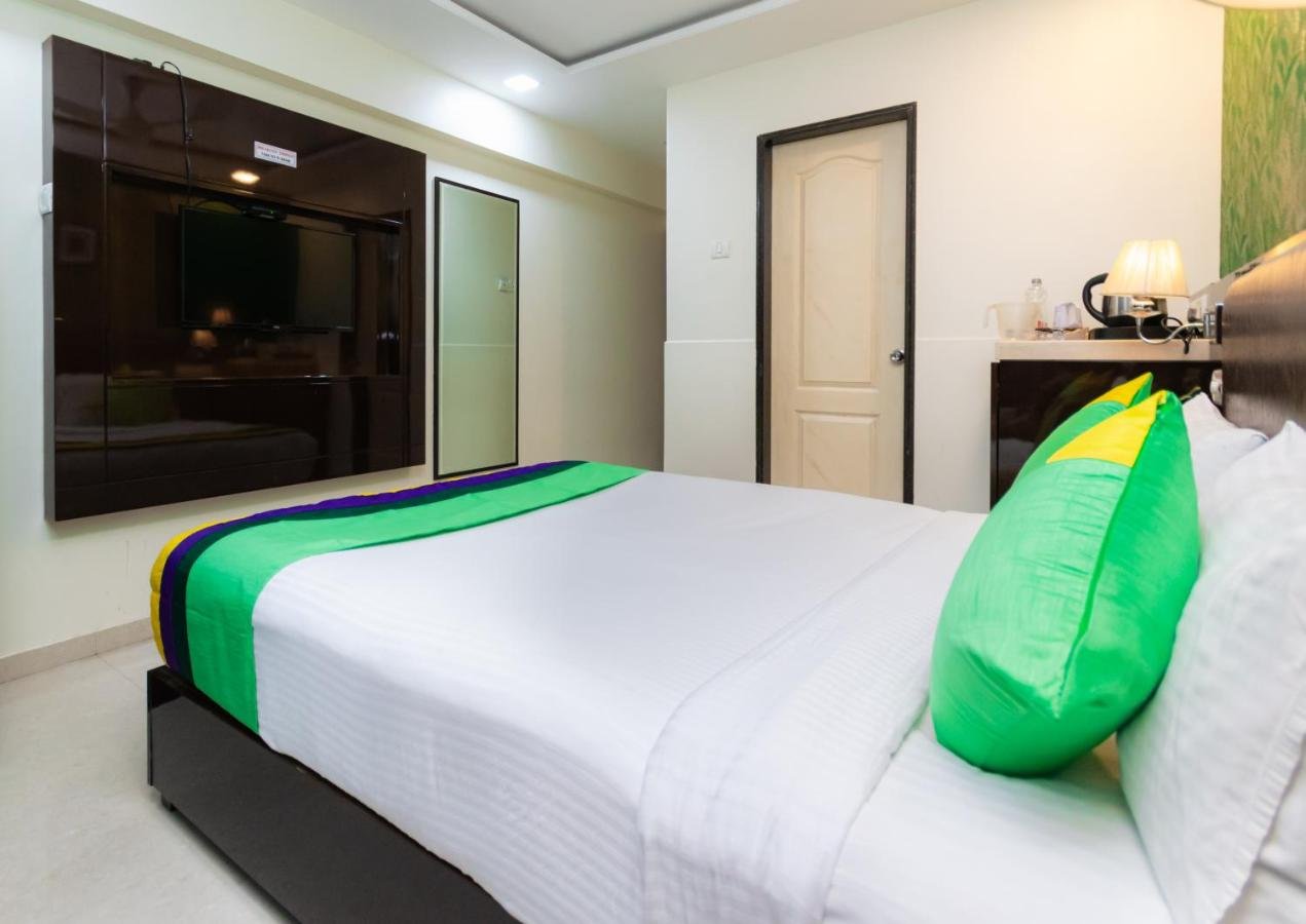 Guest Room at Vve Vve Hotel