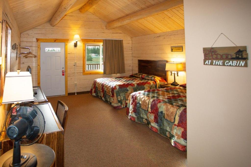 Guest Room at Young's Motel