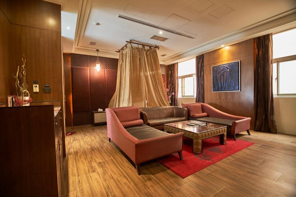 Lobby at Young's Motel